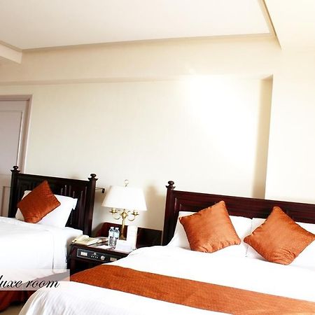 Pryce Plaza Hotel Cagayan de Oro Bagian luar foto