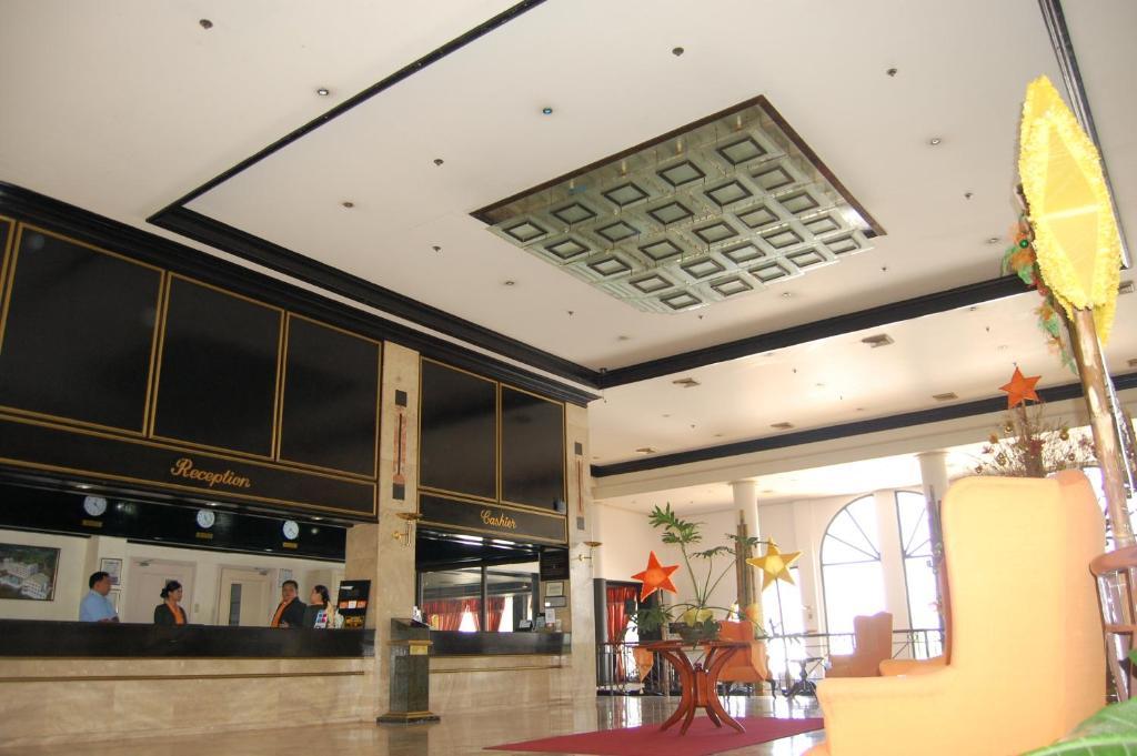 Pryce Plaza Hotel Cagayan de Oro Bagian luar foto
