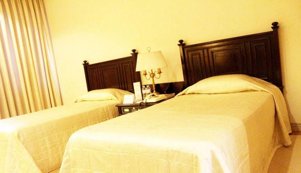 Pryce Plaza Hotel Cagayan de Oro Bagian luar foto