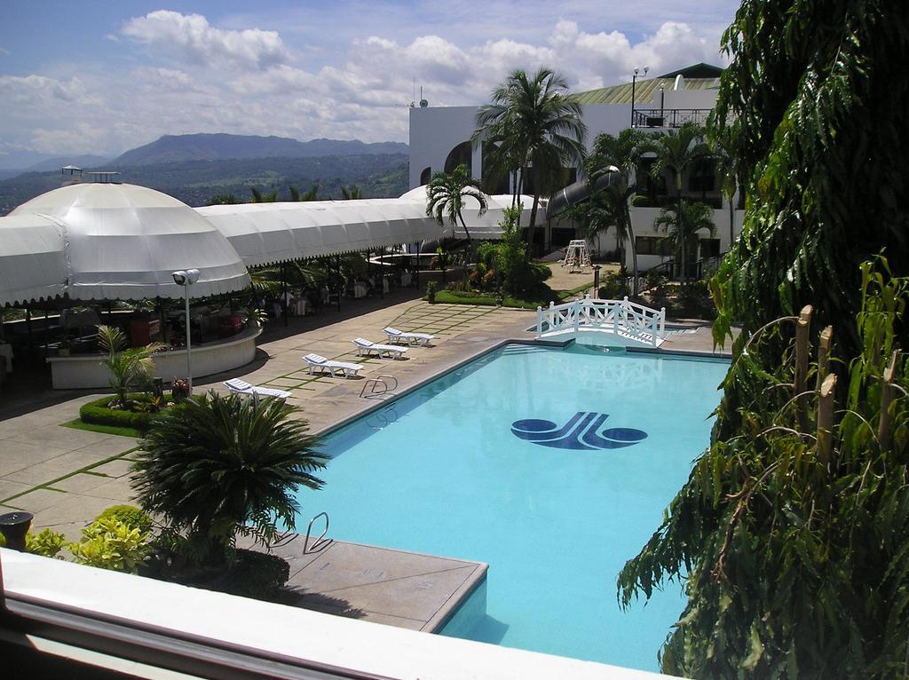 Pryce Plaza Hotel Cagayan de Oro Bagian luar foto